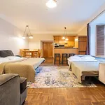 Old Town - Kohtu Apartment